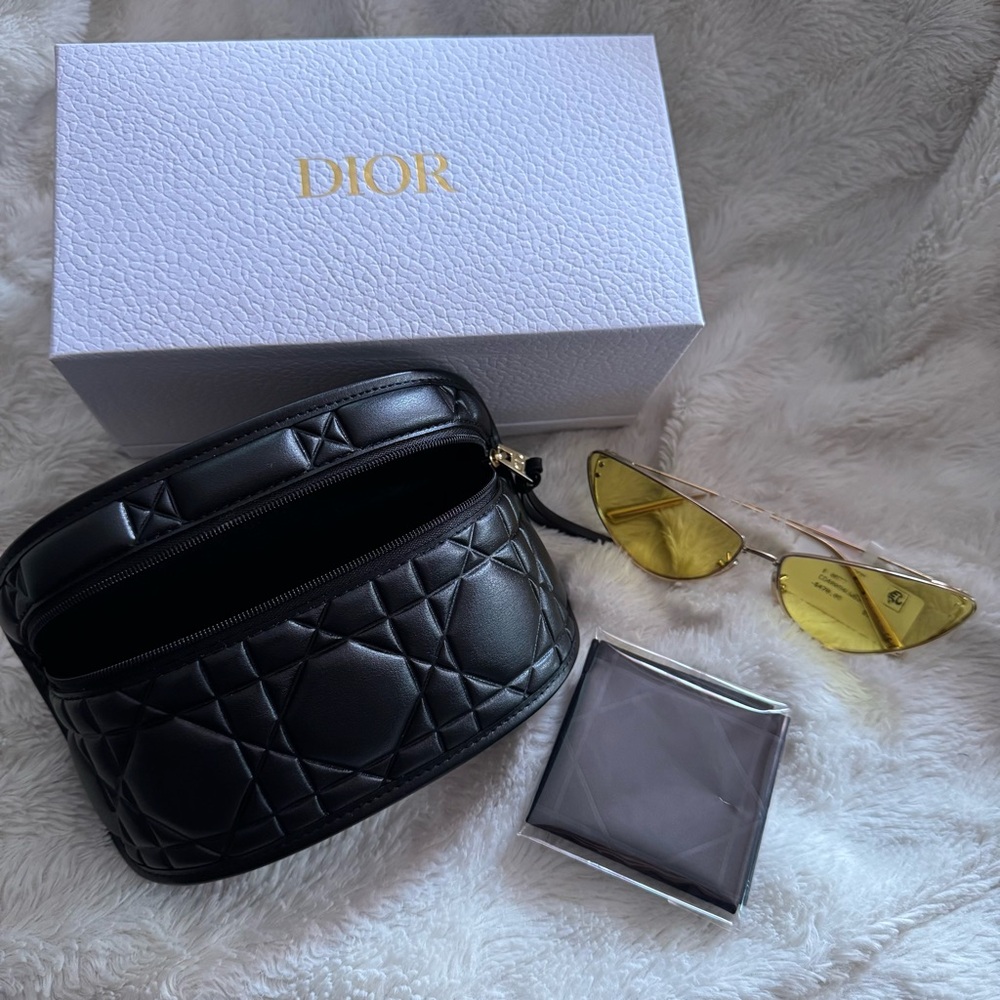 Dior Yellow Triangle Frame Sunglasses - Picture 4 of 9